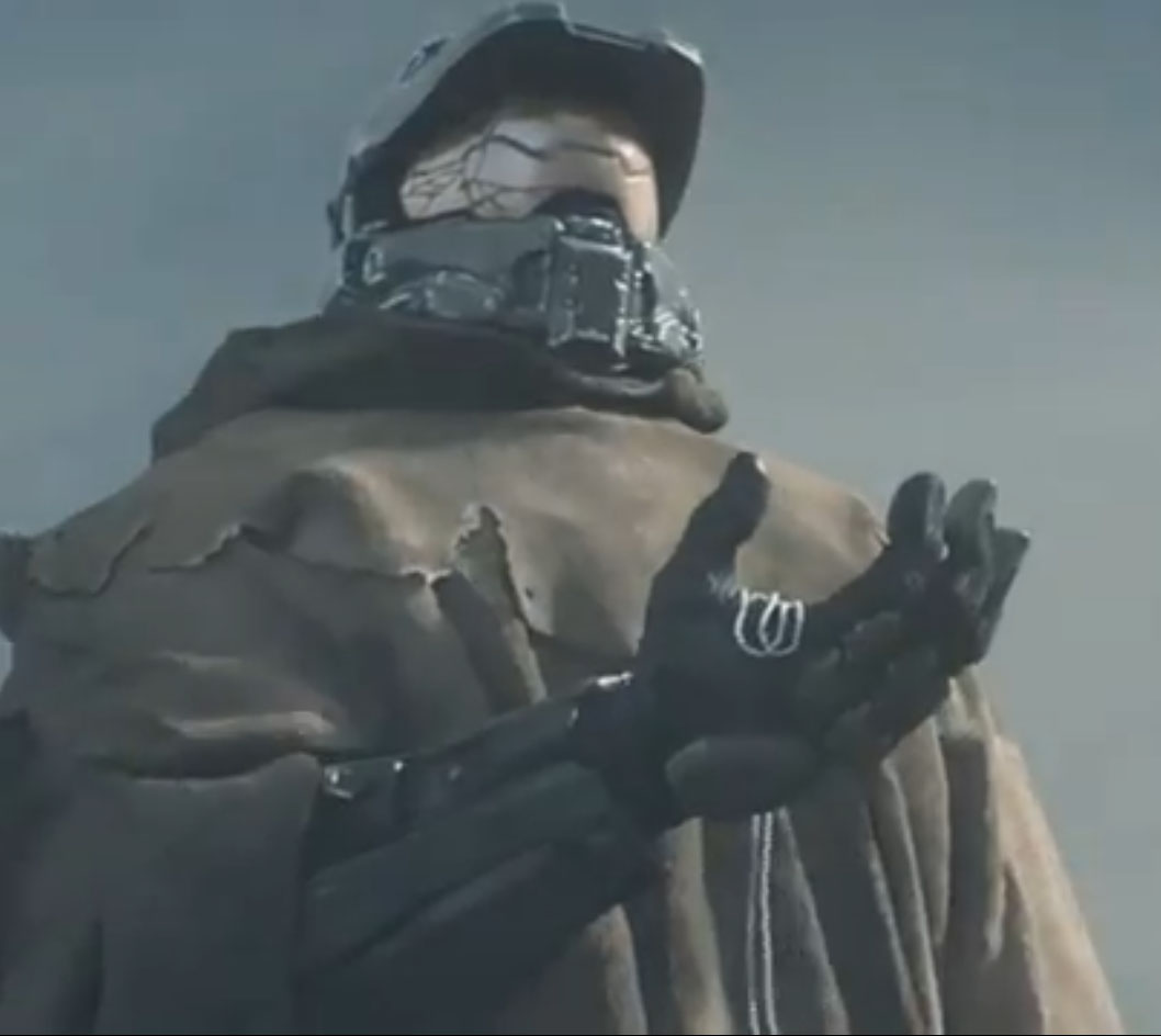 Halo 5 Screenshot Master Chief in Robes with Dog Tags - Halo Toy News